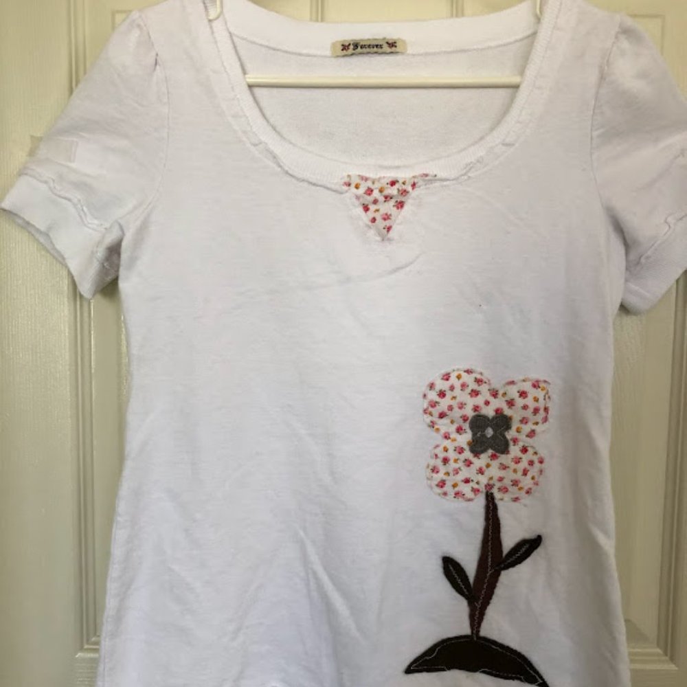 Women FOREVER 21 "flower" short sleeves t-shirt